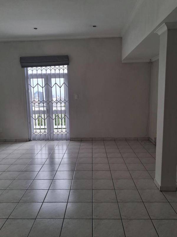 To Let 2 Bedroom Property for Rent in Vredehoek Western Cape